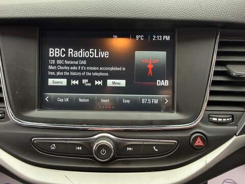 Vauxhall Astra 1.0i Turbo ecoTEC Design Hatchback 5dr Petrol Manual Euro 6 (s/s) (105 ps) - U517