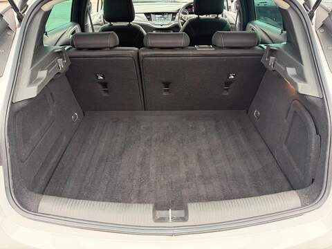 Vauxhall Astra 1.0i Turbo ecoTEC Design Hatchback 5dr Petrol Manual Euro 6 (s/s) (105 ps) - U517