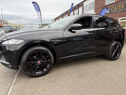 Jaguar F-PACE 2.0 D180 Chequered Flag SUV 5dr Diesel Auto AWD Euro 6 (s/s) (180 ps) - U519