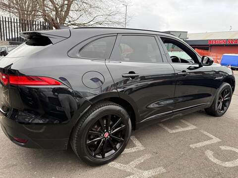 Jaguar F-PACE 2.0 D180 Chequered Flag SUV 5dr Diesel Auto AWD Euro 6 (s/s) (180 ps) - U519