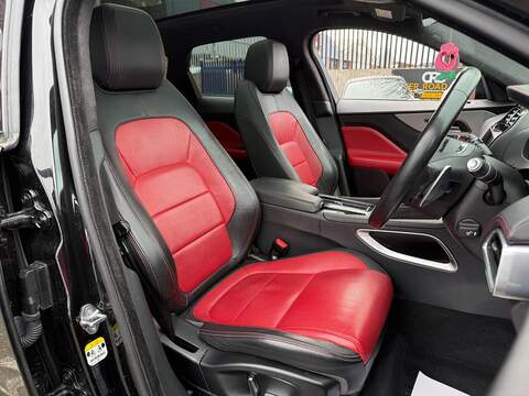 Jaguar F-PACE 2.0 D180 Chequered Flag SUV 5dr Diesel Auto AWD Euro 6 (s/s) (180 ps) - U519