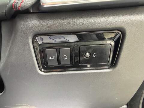 Jaguar F-PACE 2.0 D180 Chequered Flag SUV 5dr Diesel Auto AWD Euro 6 (s/s) (180 ps) - U519