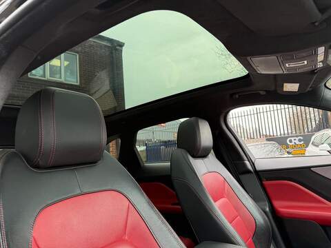 Jaguar F-PACE 2.0 D180 Chequered Flag SUV 5dr Diesel Auto AWD Euro 6 (s/s) (180 ps) - U519