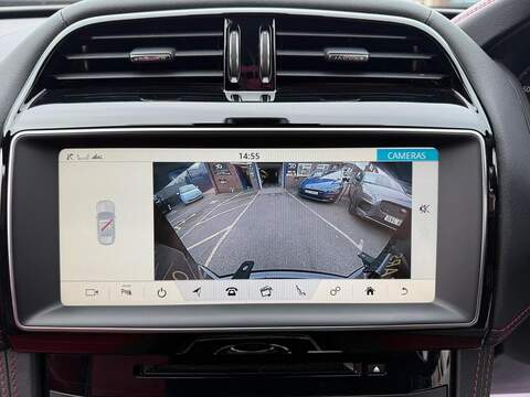 Jaguar F-PACE 2.0 D180 Chequered Flag SUV 5dr Diesel Auto AWD Euro 6 (s/s) (180 ps) - U519