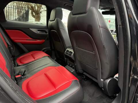 Jaguar F-PACE 2.0 D180 Chequered Flag SUV 5dr Diesel Auto AWD Euro 6 (s/s) (180 ps) - U519