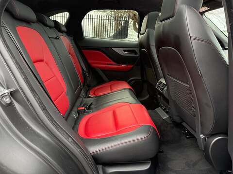 Jaguar F-PACE 2.0 D180 Chequered Flag SUV 5dr Diesel Auto AWD Euro 6 (s/s) (180 ps) - U519