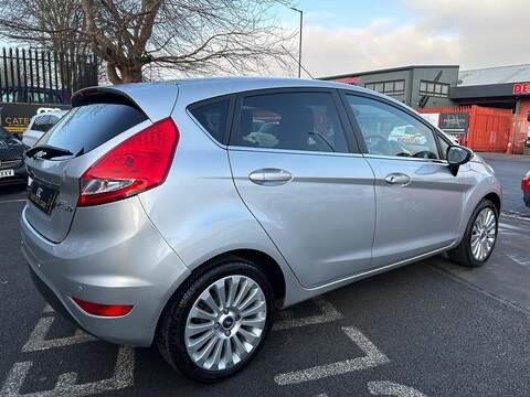 Ford Fiesta Fiesta 1.6 Titanium 5dr - U52