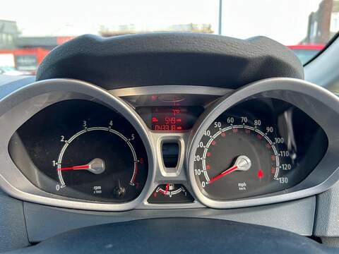 Ford Fiesta Fiesta 1.6 Titanium 5dr - U52