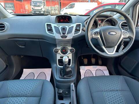 Ford Fiesta Fiesta 1.6 Titanium 5dr - U52