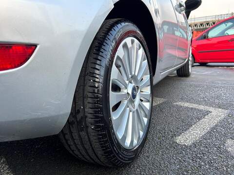 Ford Fiesta Fiesta 1.6 Titanium 5dr - U52