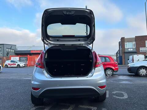 Ford Fiesta Fiesta 1.6 Titanium 5dr - U52