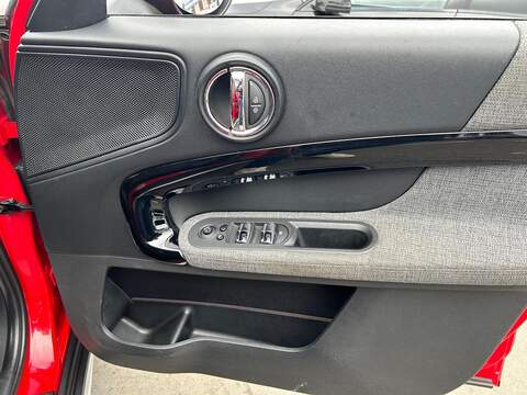 MINI Countryman 1.5 Cooper SUV 5dr Petrol Auto Euro 6 (s/s) (136 ps) - U521