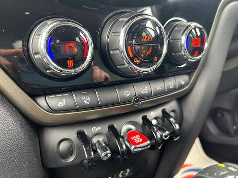 MINI Countryman 1.5 Cooper SUV 5dr Petrol Auto Euro 6 (s/s) (136 ps) - U521