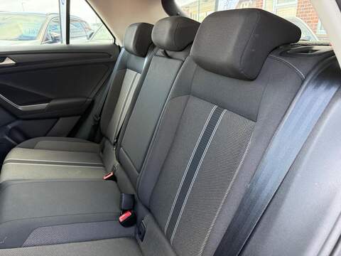 Volkswagen T-Roc 1.6 TDI SE SUV 5dr Diesel Manual Euro 6 (s/s) (115 ps) - U522