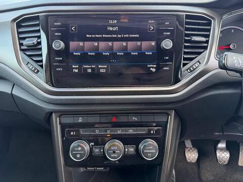 Volkswagen T-Roc 1.6 TDI SE SUV 5dr Diesel Manual Euro 6 (s/s) (115 ps) - U522