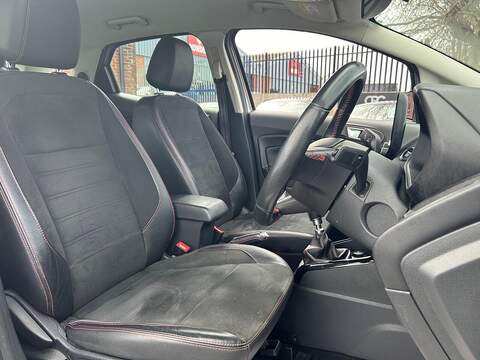 Ford EcoSport 1.0T EcoBoost GPF ST-Line SUV 5dr Petrol Manual Euro 6 (s/s) (125 ps) - U529