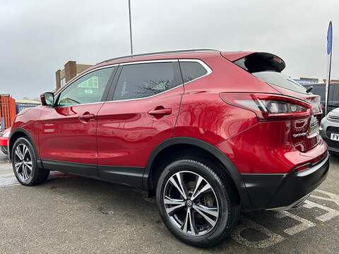 Nissan Qashqai Qashqai 1.3 DIG-T N-Connecta Euro 6 (s/s) 5dr - U53