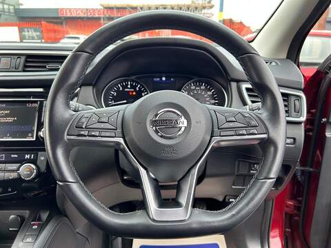 Nissan Qashqai Qashqai 1.3 DIG-T N-Connecta Euro 6 (s/s) 5dr - U53