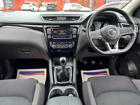 Nissan Qashqai Qashqai 1.3 DIG-T N-Connecta Euro 6 (s/s) 5dr - U53