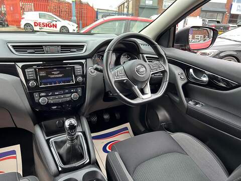 Nissan Qashqai Qashqai 1.3 DIG-T N-Connecta Euro 6 (s/s) 5dr - U53