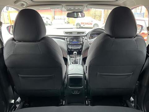 Nissan Qashqai Qashqai 1.3 DIG-T N-Connecta Euro 6 (s/s) 5dr - U53