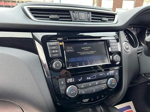 Nissan Qashqai Qashqai 1.3 DIG-T N-Connecta Euro 6 (s/s) 5dr - U53