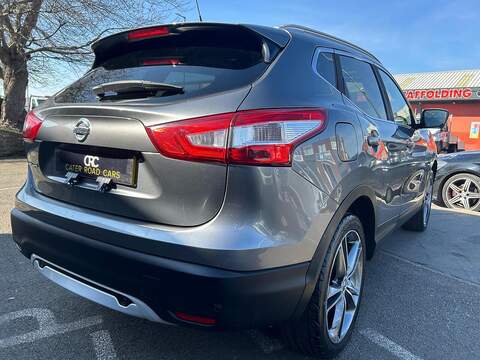 Nissan Qashqai 1.6 dCi Tekna SUV 5dr Diesel Manual 2WD Euro 5 (s/s) (130 ps) - U534
