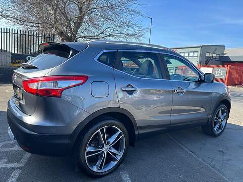 Nissan Qashqai 1.6 dCi Tekna SUV 5dr Diesel Manual 2WD Euro 5 (s/s) (130 ps) - U534