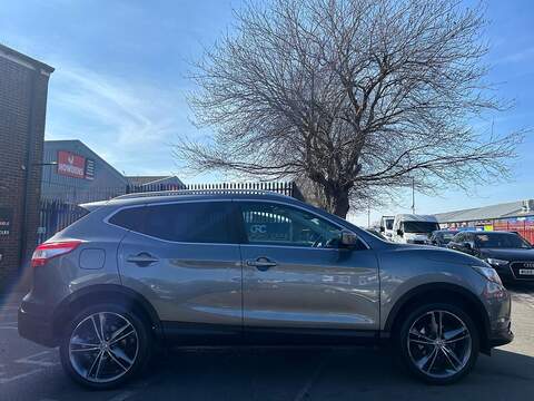 Nissan Qashqai 1.6 dCi Tekna SUV 5dr Diesel Manual 2WD Euro 5 (s/s) (130 ps) - U534