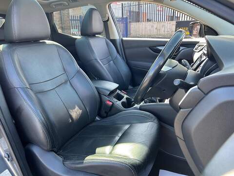 Nissan Qashqai 1.6 dCi Tekna SUV 5dr Diesel Manual 2WD Euro 5 (s/s) (130 ps) - U534