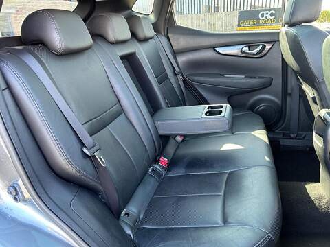 Nissan Qashqai 1.6 dCi Tekna SUV 5dr Diesel Manual 2WD Euro 5 (s/s) (130 ps) - U534
