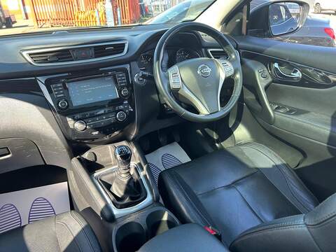 Nissan Qashqai 1.6 dCi Tekna SUV 5dr Diesel Manual 2WD Euro 5 (s/s) (130 ps) - U534