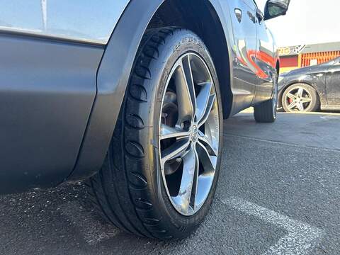 Nissan Qashqai 1.6 dCi Tekna SUV 5dr Diesel Manual 2WD Euro 5 (s/s) (130 ps) - U534