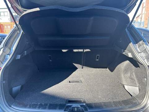 Nissan Qashqai 1.6 dCi Tekna SUV 5dr Diesel Manual 2WD Euro 5 (s/s) (130 ps) - U534