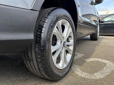 Ford Kuga 1.5 TDCi Titanium SUV 5dr Diesel Manual Euro 6 (s/s) (120 ps) - U535