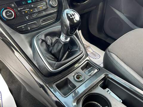 Ford Kuga 1.5 TDCi Titanium SUV 5dr Diesel Manual Euro 6 (s/s) (120 ps) - U535