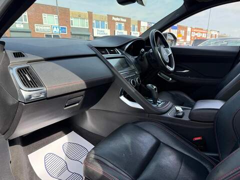 Jaguar E-PACE 2.0 D180 Chequered Flag SUV 5dr Diesel Auto AWD Euro 6 (s/s) (180 ps) - U536