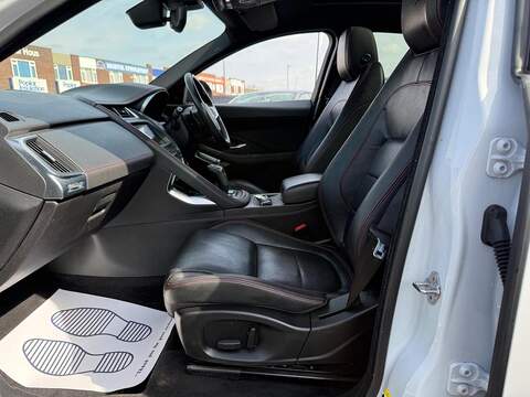 Jaguar E-PACE 2.0 D180 Chequered Flag SUV 5dr Diesel Auto AWD Euro 6 (s/s) (180 ps) - U536