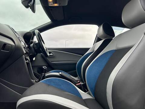 Volkswagen Polo 1.4 TSI BlueMotion Tech ACT BlueGT Hatchback 3dr Petrol Manual Euro 6 (s/s) (150 ps) - U539