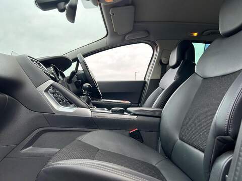 Peugeot 3008 3008 1.6 HDi Allure Euro 5 5dr - U54