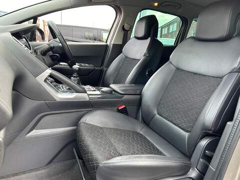 Peugeot 3008 3008 1.6 HDi Allure Euro 5 5dr - U54