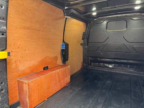 Ford Transit Custom 2.0 280 EcoBlue Limited Panel Van 5dr Diesel Manual L1 H1 Euro 6 (130 ps) - U540
