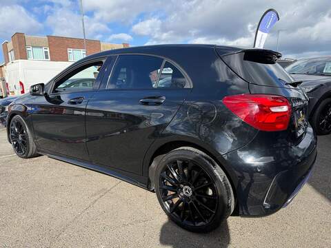 Mercedes-Benz A Class 2.1 A200d AMG Line (Premium) Hatchback 5dr Diesel 7G-DCT Euro 6 (s/s) (136 ps) - U544