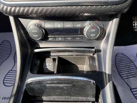Mercedes-Benz A Class 2.1 A200d AMG Line (Premium) Hatchback 5dr Diesel 7G-DCT Euro 6 (s/s) (136 ps) - U544