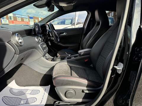 Mercedes-Benz A Class 2.1 A200d AMG Line (Premium) Hatchback 5dr Diesel 7G-DCT Euro 6 (s/s) (136 ps) - U544
