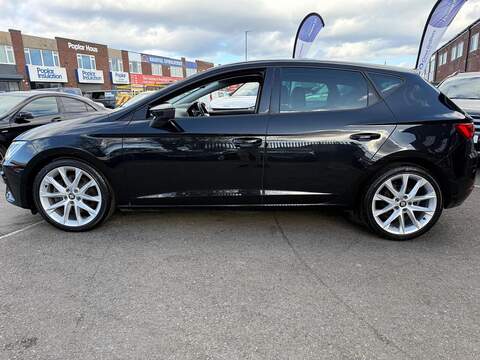 SEAT Leon 1.5 TSI EVO FR Sport Hatchback 5dr Petrol Manual Euro 6 (s/s) (150 ps) - U545