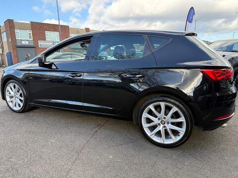 SEAT Leon 1.5 TSI EVO FR Sport Hatchback 5dr Petrol Manual Euro 6 (s/s) (150 ps) - U545