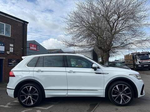 Volkswagen Tiguan 1.5 TSI R-Line SUV 5dr Petrol DSG Euro 6 (s/s) (150 ps) - U546