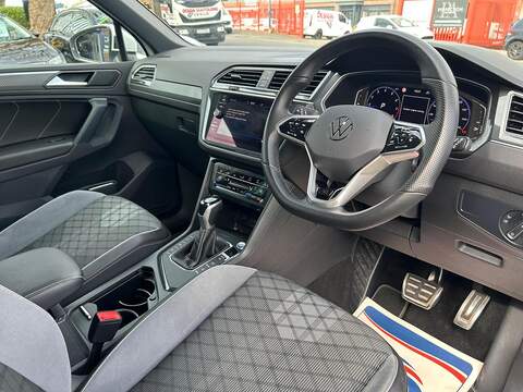 Volkswagen Tiguan 1.5 TSI R-Line SUV 5dr Petrol DSG Euro 6 (s/s) (150 ps) - U546