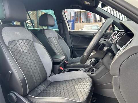 Volkswagen Tiguan 1.5 TSI R-Line SUV 5dr Petrol DSG Euro 6 (s/s) (150 ps) - U546